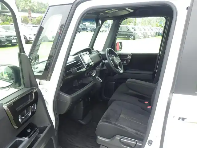 ホンダ Ｎ ＢＯＸ カスタム G L ホンダセンシング 千葉県 2018(平30)年 3.3万km プレミアムホワイトパールⅡ ホンダセンシング/・衝突軽減ブレーキ（CMBS）/・車線維持支援システム（LKAS）/・アダプティブクルーズコントロール（ACC）/・後方誤発進抑制機能/・誤発進抑制機能/両側パワースライドドア/純正SDナビ/ワンセグTV/【DVD/CD再生機能】/バックカメラ/ETC/LEDヘッドライト/フォグライト/ウインカーミラー/リアコーナーセンサー/純正14インチアルミホイル/サイド/カーテンエアバッグ/スマートキー