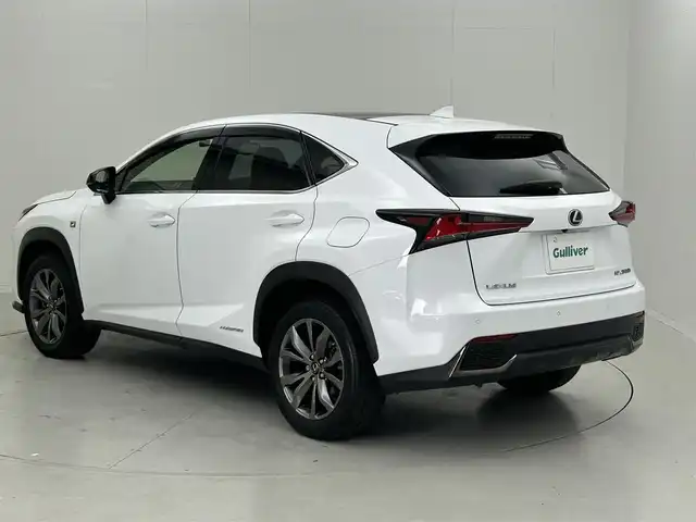 レクサス ＮＸ 300h Fスポーツ 茨城県 2018(平30)年 3.8万km ホワイトノーヴァガラスフレーク 純正ナビ/全方位カメラ/フルセグ/パノラマルーフ/衝突被害軽減ブレーキ/車線逸脱抑制装置/レーダークルーズコントロール/オートマチックハイビーム/クリアランスソナー/BSM/ETC2.0/HUD/ドラレコ/シートヒーター/ベンチレーション/ステアリングヒーター/純正18インチAW/3眼LEDヘッドライト/スマートキー