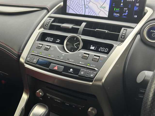 レクサス ＮＸ 300h Fスポーツ 茨城県 2018(平30)年 3.8万km ホワイトノーヴァガラスフレーク 純正ナビ/全方位カメラ/フルセグ/パノラマルーフ/衝突被害軽減ブレーキ/車線逸脱抑制装置/レーダークルーズコントロール/オートマチックハイビーム/クリアランスソナー/BSM/ETC2.0/HUD/ドラレコ/シートヒーター/ベンチレーション/ステアリングヒーター/純正18インチAW/3眼LEDヘッドライト/スマートキー