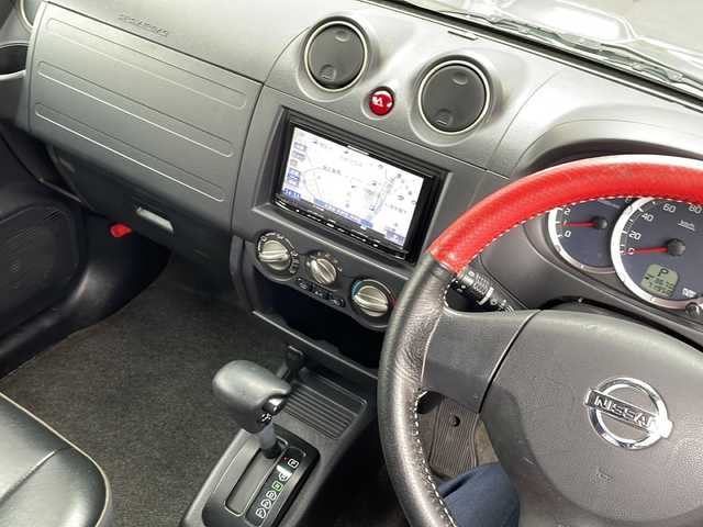 日産 キックス RX 道央・札幌 2009(平21)年 7.2万km ミディアムグレー 社外ナビ(BT、FM、AM、TV、SD、CD)/純正ドアバイザー/シートヒーター(運転席)/ETC/オートライト/純正エンジンスターター/バックカメラ/背面タイヤ