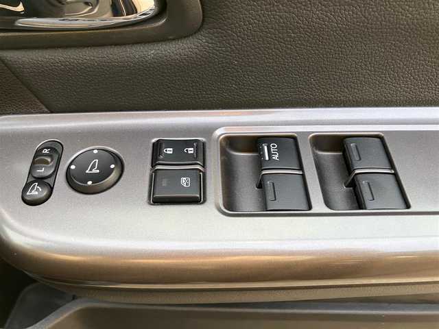 ホンダ ステップワゴン スパーダ ハイブリッドG EX HセンシングBスタイ 静岡県 2019(令1)年 5.8万km プレミアムスパークルブラックパール エンジンスタートボタン/パワーステアリング/パワーウィンドウ/100V充電/アイドリングストップ/スマートキー/Wオートエアコン/クルーズコントロール（追従有）/フリップダウンモニター/USB入力端子/ETC/バックカメラ/純正9インチメモリナビ（CD/BT/フルセグ）/三列シート/ウォークスルー/無限フロアマット/無限17インチアルミホイール/ハーフレザーシート/D席N席シートヒーター/両側パワースライドドア/フロント/サイドエアロ/ABS/横滑り防止装置/レーンキープアシスト/オートライト/LEDヘッドライト/W+サイドエアバック/カーテンエアバック/衝突軽減システム
