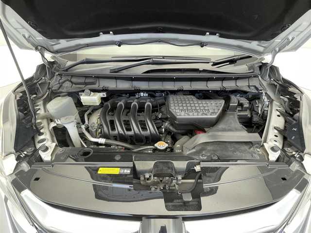 日産 セレナ ハイウェイスター G プロパイロットED 滋賀県 2016(平28)年 5.3万km ブリリアントシルバー 禁煙車/純正9インチナビ(AM/FM/CD/DVD/フルセグ/Bluetooth)/ドライブレコーダー/ＥＴＣ/両側電動/ＬＥＤ/プロパイロット/オートライト/バックカメラ/前後クリアランスソナー/アイドリングストップ/電子パーキング/オートホールドブレーキ/プッシュスタート/スマートキー×2