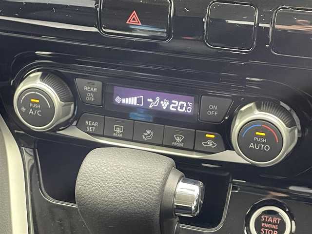 日産 セレナ ハイウェイスター G プロパイロットED 滋賀県 2016(平28)年 5.3万km ブリリアントシルバー 禁煙車/純正9インチナビ(AM/FM/CD/DVD/フルセグ/Bluetooth)/ドライブレコーダー/ＥＴＣ/両側電動/ＬＥＤ/プロパイロット/オートライト/バックカメラ/前後クリアランスソナー/アイドリングストップ/電子パーキング/オートホールドブレーキ/プッシュスタート/スマートキー×2