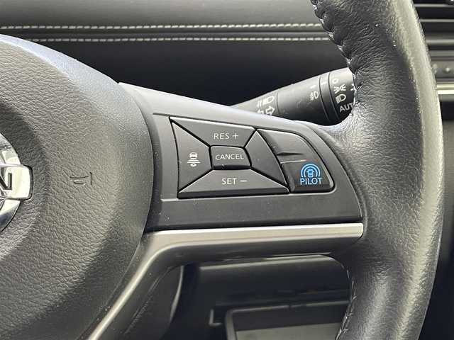 日産 セレナ ハイウェイスター G プロパイロットED 滋賀県 2016(平28)年 5.3万km ブリリアントシルバー 禁煙車/純正9インチナビ(AM/FM/CD/DVD/フルセグ/Bluetooth)/ドライブレコーダー/ＥＴＣ/両側電動/ＬＥＤ/プロパイロット/オートライト/バックカメラ/前後クリアランスソナー/アイドリングストップ/電子パーキング/オートホールドブレーキ/プッシュスタート/スマートキー×2