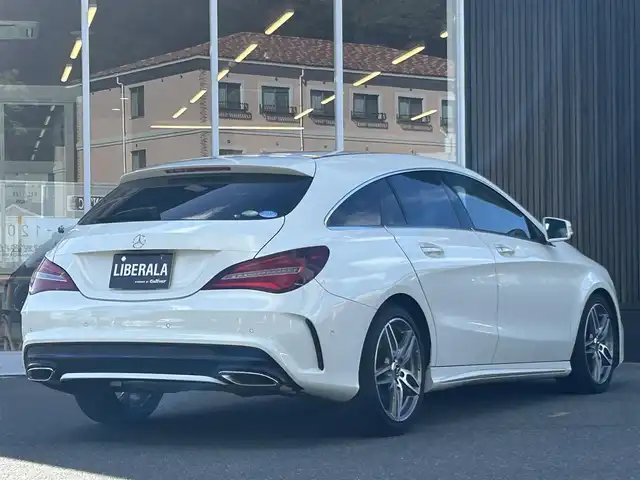 メルセデス・ベンツ ＣＬＡ１８０ Sブレイク AMG スタイル 福岡県 2017(平29)年 3.9万km カルサイトホワイト レーダーセーフティパッケージ/アダプティブクルーズコントロール/ブラインドスポットモニター/レーンキープアシスト/アクティブセーフティブレーキ/ハーフレザーシート/前席シートヒーター/純正ナビ/Applecarplay/androidauto/フルセグTV/Bluetooth/バックカメラ/LEDヘッドライト/オートライト/純正ドライブレコーダー/純正18インチアルミホイール/ETC/取扱説明書/保証書/スペアキー×1