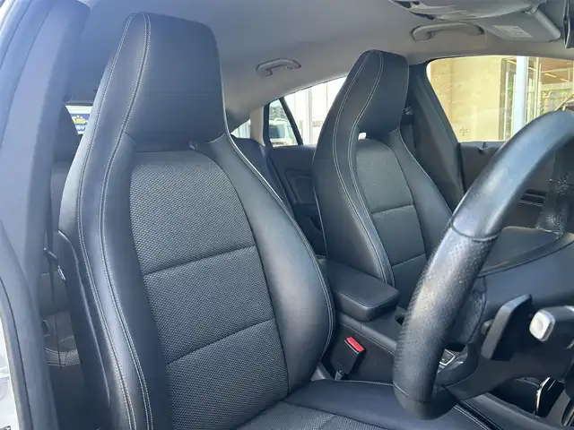 メルセデス・ベンツ ＣＬＡ１８０ Sブレイク AMG スタイル 福岡県 2017(平29)年 3.9万km カルサイトホワイト レーダーセーフティパッケージ/アダプティブクルーズコントロール/ブラインドスポットモニター/レーンキープアシスト/アクティブセーフティブレーキ/ハーフレザーシート/前席シートヒーター/純正ナビ/Applecarplay/androidauto/フルセグTV/Bluetooth/バックカメラ/LEDヘッドライト/オートライト/純正ドライブレコーダー/純正18インチアルミホイール/ETC/取扱説明書/保証書/スペアキー×1