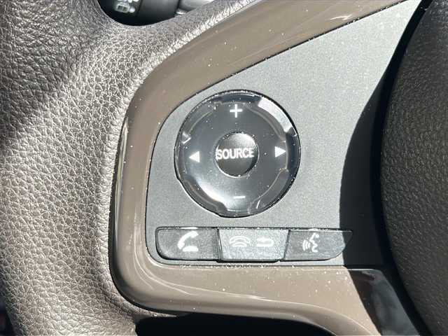 ホンダ Ｎ ＷＧＮ L ホンダセンシング 沖縄県 2020(令2)年 2.4万km プラチナホワイトパール 純正８インチナビ/（ＡＭ／ＦＭ／ＣＤ／ＤＶＤ／ＢＴ）　/バックモニター　/フルセグＴＶ　/ホンダセンシング　/前後ドラレコ　　/オートライト　/ＥＴＣ　/ＵＳＢ入力端子　/スマートキー　/パーキングアシスト/LEDヘッドライト/純正フロアマット/プッシュスタート/クルーズコントロール/レーンキープアシスト