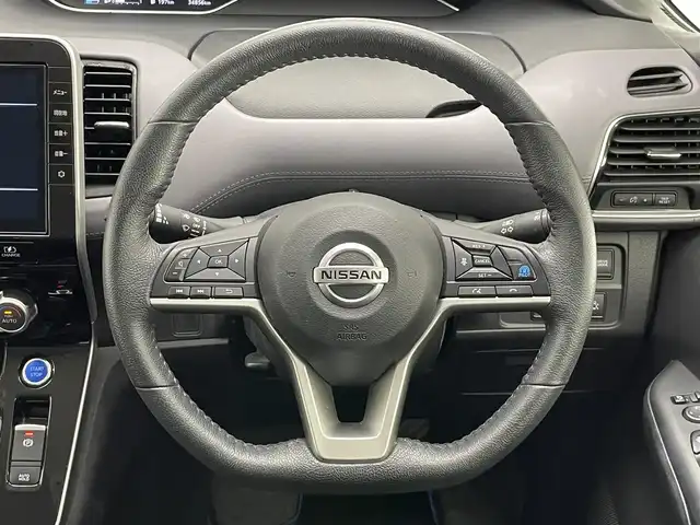 日産 セレナ e－パワー ハイウェイスター V 愛知県 2021(令3)年 3.5万km ダイヤモンドブラック 純９型ナビ　プロパイロット　純後席モニター　デジタルインナーミラー　全方位カメラ　ＢＳＭ　スタッドレスタイヤ積込　追従クルコン　ブルーレイ再生　ハンズフリーパワスラ　ＬＥＤオートライト　衝突軽減　禁煙車