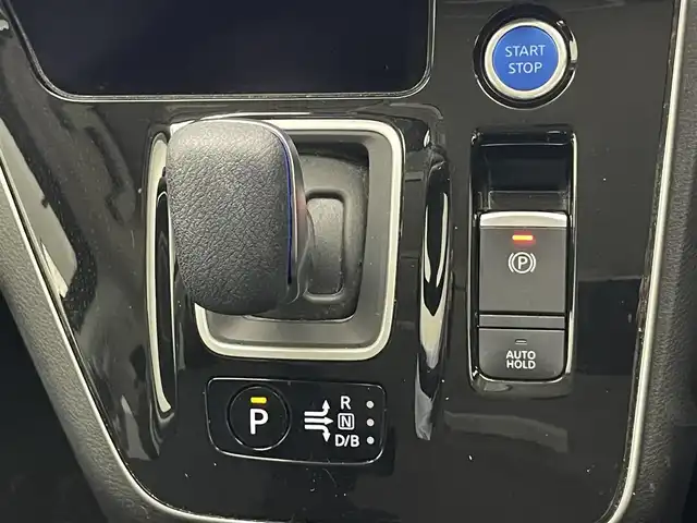 日産 セレナ e－パワー ハイウェイスター V 愛知県 2021(令3)年 3.5万km ダイヤモンドブラック 純９型ナビ　プロパイロット　純後席モニター　デジタルインナーミラー　全方位カメラ　ＢＳＭ　スタッドレスタイヤ積込　追従クルコン　ブルーレイ再生　ハンズフリーパワスラ　ＬＥＤオートライト　衝突軽減　禁煙車