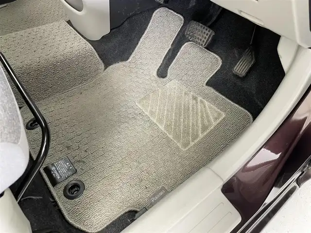 トヨタ パッソ X Lパッケージ S 茨城県 2019(令1)年 1.3万km プラムブラウンパールクリスタルシャイン 純正7インチナビ/Bluetooth/ワンセグ/CD/AMFM/スマートアシストII/・衝突回避支援ブレーキ機能/衝突警報機能（対車両・対歩行者）/・車線逸脱警報機能/・誤発進抑制制御機能/・後方誤発進抑制制御機能/・先行車発進お知らせ機能/前後コーナーセンサー/オートマチックハイビーム/アイドリングストップ/イモビライザー