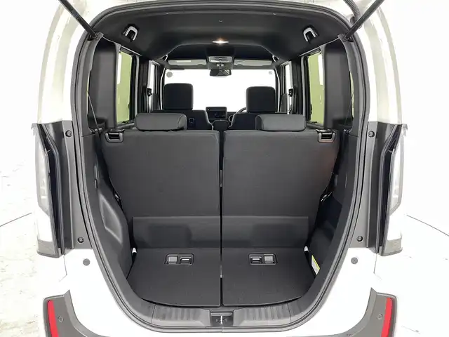 ホンダ Ｎ ＢＯＸ カスタム 福島県 2025(令7)年 0.1千km プラチナホワイトパール 届出済未使用車 /ホンダセンシング/・衝突軽減ブレーキ/・パーキングセンサー/・踏み間違え防止アシスト/・路外逸脱抑制機能/・レーダークルーズコントロール/左側パワースライドドア/電子パーキング/・オートホールド/ステアリングスイッチ/シートヒーター(運転席/助手席)/プッシュスタート/・スマートキー/・スペアキー/LEDヘッドライト/・オートライト/・ヘッドライトレベライザー/電動格納ミラー