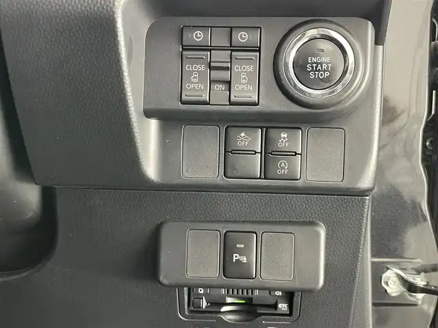 トヨタ ルーミー カスタムG－T 愛知県 2021(令3)年 1.4万km ブラックマイカメタリック 純正９型ナビ　全方位カメラ　ＥＴＣ　禁煙車　セーフティセンス　追従クルコン　両側パワスラ　フルセグＴＶ　ＤＶＤ　ドラレコ　レーンキープ　衝突軽減　ＬＥＤライト　フォグランプ　ＵＳＢ　コーナーセンサー