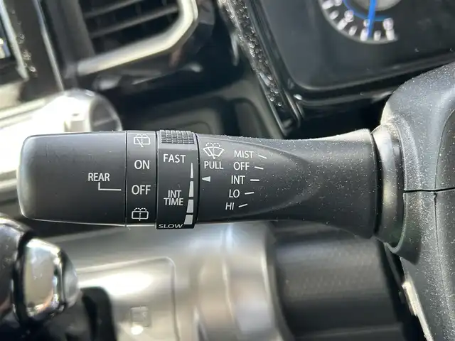 スズキ クロスビー HYBRID MZ 新潟県 2018(平30)年 1.2万km ピュアホワイトP ワンオーナー/衝突軽減/純正ナビ/（フルセグ、Bluetooth、CD/DVD、AM/FM）/全方位カメラ/パドルシフト付き/革巻きステアリング/クルーズコントロール追従有/ETC2.0/シートヒーター/パーキングアシスト/レーンキープアシスト/コーナーセンサー（後方のみ）/アイドリングストップ/オートライト/オートハイビーム/USB入力端子/LEDヘッドライト/横滑り防止/スマートキー/プッシュスタート/純正フロアマット