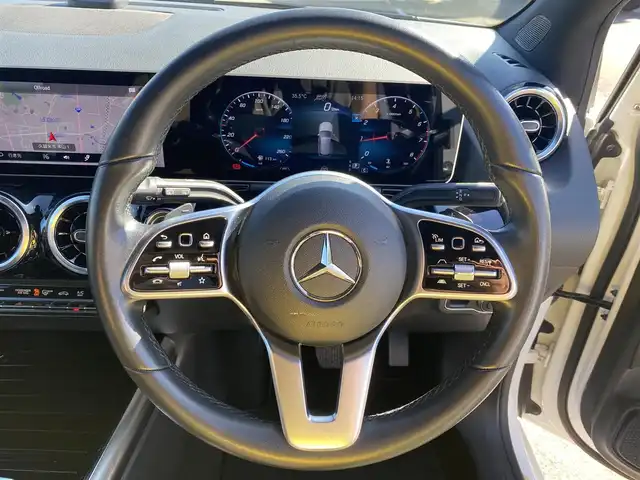 メルセデス・ベンツ Ｍ・ベンツ Ｂ１８０ 福岡県 2019(令1)年 3.8万km ポーラホワイト ・アダプティブクルーズコントロール/・純正ナビ/BT/USB/・バックカメラ/・ハーフレザーシート/シートヒーター/・ドライブレコーダー/・フルセグ/・ETC/・純正17AW/・保証書/・取扱説明書/・スペアキー