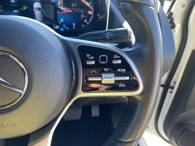 メルセデス・ベンツ Ｍ・ベンツ Ｂ１８０ 福岡県 2019(令1)年 3.8万km ポーラホワイト ・アダプティブクルーズコントロール/・純正ナビ/BT/USB/・バックカメラ/・ハーフレザーシート/シートヒーター/・ドライブレコーダー/・フルセグ/・ETC/・純正17AW/・保証書/・取扱説明書/・スペアキー
