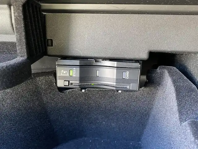 メルセデス・ベンツ Ｍ・ベンツ Ｂ１８０ 福岡県 2019(令1)年 3.8万km ポーラホワイト ・アダプティブクルーズコントロール/・純正ナビ/BT/USB/・バックカメラ/・ハーフレザーシート/シートヒーター/・ドライブレコーダー/・フルセグ/・ETC/・純正17AW/・保証書/・取扱説明書/・スペアキー