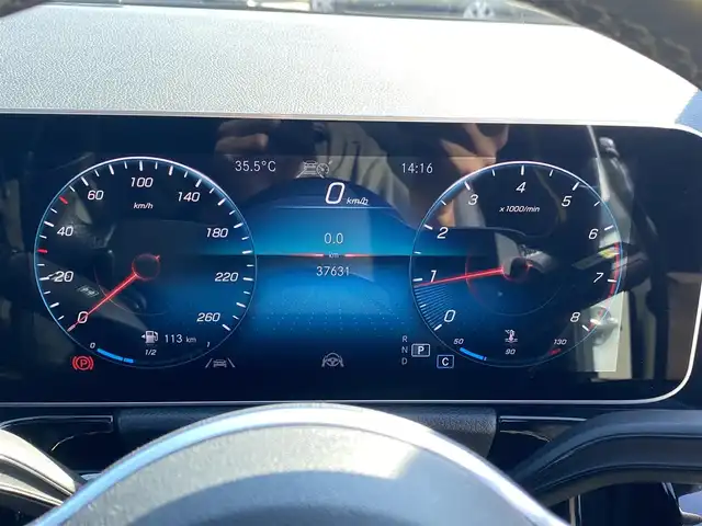 メルセデス・ベンツ Ｍ・ベンツ Ｂ１８０ 福岡県 2019(令1)年 3.8万km ポーラホワイト ・アダプティブクルーズコントロール/・純正ナビ/BT/USB/・バックカメラ/・ハーフレザーシート/シートヒーター/・ドライブレコーダー/・フルセグ/・ETC/・純正17AW/・保証書/・取扱説明書/・スペアキー