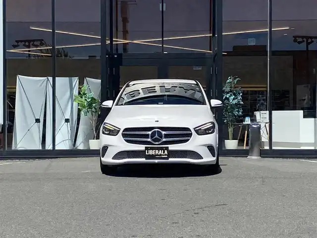 メルセデス・ベンツ Ｍ・ベンツ Ｂ１８０ 福岡県 2019(令1)年 3.8万km ポーラホワイト ・アダプティブクルーズコントロール/・純正ナビ/BT/USB/・バックカメラ/・ハーフレザーシート/シートヒーター/・ドライブレコーダー/・フルセグ/・ETC/・純正17AW/・保証書/・取扱説明書/・スペアキー