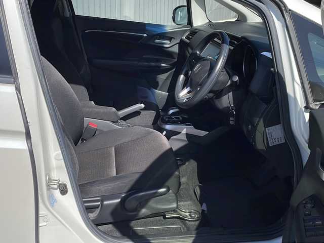 ホンダ フィット ハイブリット Fパッケージ コンフォートED 長野県 2017(平29)年 4.3万km プレミアムホワイトパールⅡ 純正メモリナビ TV/バックカメラ/シートヒーター /プッシュスタート /スマートキー/LEDヘッドライト/あんしんパッケージ/コンフォートビューパッケージ/電動格納ミラー