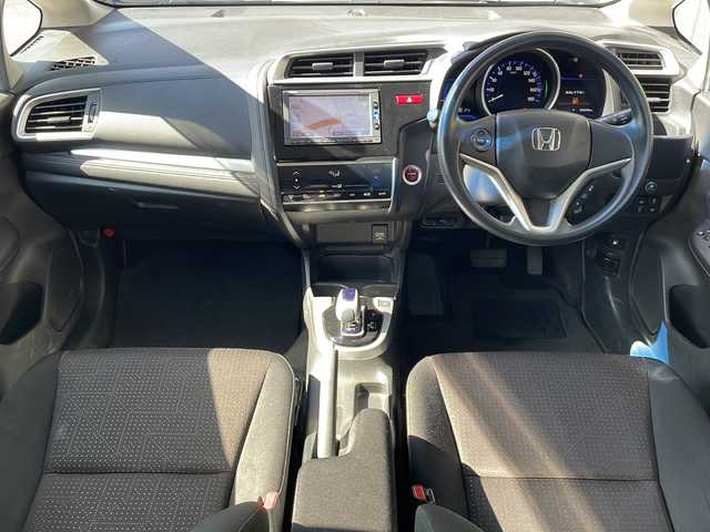 ホンダ フィット ハイブリット Fパッケージ コンフォートED 長野県 2017(平29)年 4.3万km プレミアムホワイトパールⅡ 純正メモリナビ TV/バックカメラ/シートヒーター /プッシュスタート /スマートキー/LEDヘッドライト/あんしんパッケージ/コンフォートビューパッケージ/電動格納ミラー