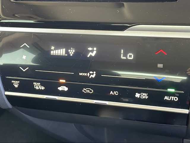 ホンダ フィット ハイブリット Fパッケージ コンフォートED 長野県 2017(平29)年 4.3万km プレミアムホワイトパールⅡ 純正メモリナビ TV/バックカメラ/シートヒーター /プッシュスタート /スマートキー/LEDヘッドライト/あんしんパッケージ/コンフォートビューパッケージ/電動格納ミラー