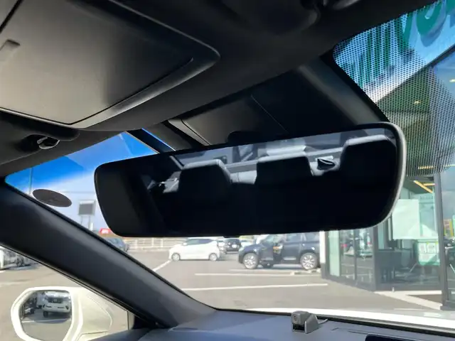 トヨタ クラウン ハイブリッド RS リミテッド 愛媛県 2020(令2)年 5.4万km ホワイトパールクリスタルシャイン 純正ナビ(BT/フルセグTV)/全周囲カメラ/黒半革温電動シート/トヨタセーフティセンス/レーダークルーズコントロール/ブラインドスポットモニター/クリアランスソナー/衝突被害軽減装置/車線逸脱防止装置/オートマチックハイビーム/ヘッドアップディスプレイ/ステアリングヒーター/前後ドライブレコーダー/ETC2.0/LEDヘッドライト/現状サマー(純正AW)(225/45/R18)/禁煙車