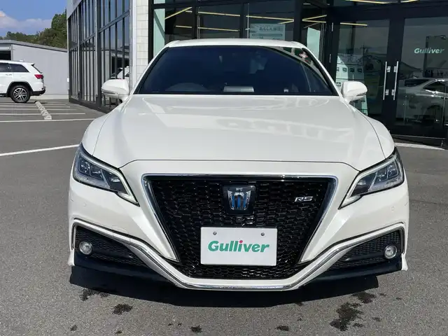 トヨタ クラウン ハイブリッド RS リミテッド 愛媛県 2020(令2)年 5.4万km ホワイトパールクリスタルシャイン 純正ナビ(BT/フルセグTV)/全周囲カメラ/黒半革温電動シート/トヨタセーフティセンス/レーダークルーズコントロール/ブラインドスポットモニター/クリアランスソナー/衝突被害軽減装置/車線逸脱防止装置/オートマチックハイビーム/ヘッドアップディスプレイ/ステアリングヒーター/前後ドライブレコーダー/ETC2.0/LEDヘッドライト/現状サマー(純正AW)(225/45/R18)/禁煙車