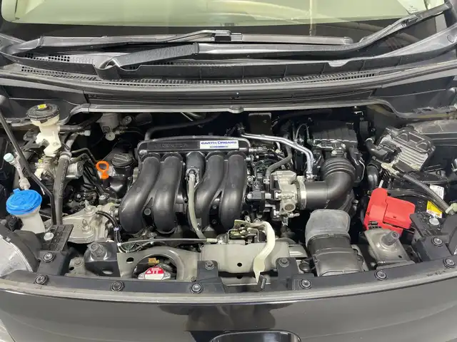 ホンダ フリード G ホンダセンシング 神奈川県 2019(令1)年 6.4万km クリスタルブラックパール 純正SDナビゲーション/AM/FM/CD/DVD/Bluetooth/フルセグ/ETC/Honda SENSING/・衝突軽減ブレーキ/・誤発進抑制機能/・歩行者事故低減ステアリング/・先行車発進お知らせ機能/・標識認識機能/・路外逸脱抑制機能/・アダプティブクルーズコントロール/・車線維持支援システム/・後方誤発進抑制機能/Cパッケージ/・運転席/助手席シートヒーター/・プラズマクラスター技術搭載エアコン/・ロールサンシェード（スライドドア両側）/・コンフォートビューパッケージ/前方ドラレコ/両側パワースライドドア/オートリトラミラー/アイドリングストップ