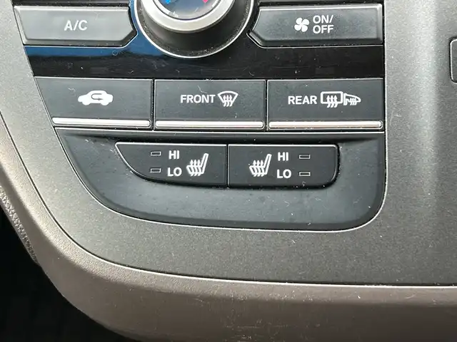 ホンダ フリード G ホンダセンシング 神奈川県 2019(令1)年 6.4万km クリスタルブラックパール 純正SDナビゲーション/AM/FM/CD/DVD/Bluetooth/フルセグ/ETC/Honda SENSING/・衝突軽減ブレーキ/・誤発進抑制機能/・歩行者事故低減ステアリング/・先行車発進お知らせ機能/・標識認識機能/・路外逸脱抑制機能/・アダプティブクルーズコントロール/・車線維持支援システム/・後方誤発進抑制機能/Cパッケージ/・運転席/助手席シートヒーター/・プラズマクラスター技術搭載エアコン/・ロールサンシェード（スライドドア両側）/・コンフォートビューパッケージ/前方ドラレコ/両側パワースライドドア/オートリトラミラー/アイドリングストップ