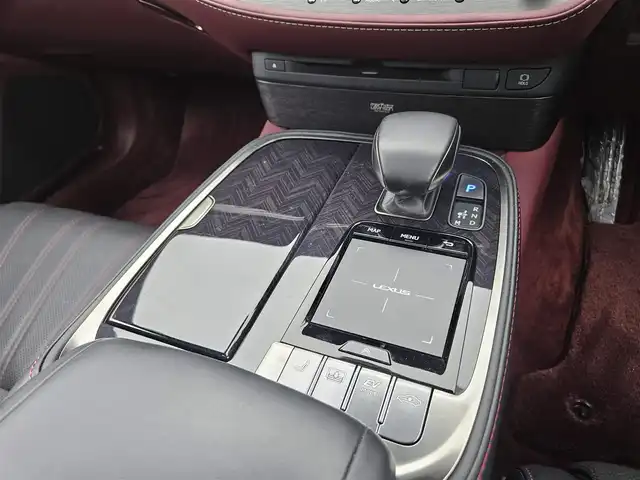 レクサス ＬＳ 500h エグゼクティブ 福岡県 2018(平30)年 3.1万km マンガンラスター 純正12.3型ナビ/フルセグTV/マークレビンソン3Dサウンドシステム/純正11.6型後席用ディスプレイ/全周囲カメラ/ドライブレコーダー/レーダークルーズコントロール/クリアランスソナー/セーフティシステムA/・プリクラッシュセーフティシステム/・フロントクロストラフィックアラート/・レーントレーシングアシスト/・レーンチェンジアシスト/・ドライバー異常時停車支援システム/・アダプティブハイビームシステム/・ロードサインアシスト/・先行車発進告知機能/3眼LEDヘッドランプ/本木製/革巻きコンビステアリング/ステアリングヒーター/パドルシフト/セミアニリン革シート/全席シートヒーター/ベンチレーション/全席パワーシート/前席ポジションメモリー/後席電動オットマン/ハンズフリーパワートランクリッド/純正オプ20インチアルミホイール/スマートエントリー/スタートシステム/禁煙車