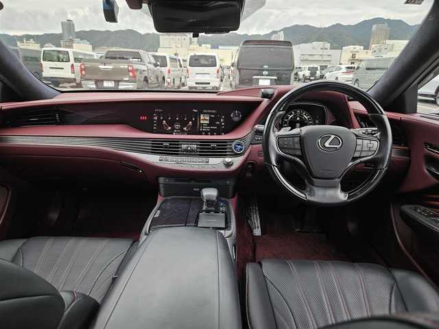 レクサス ＬＳ 500h エグゼクティブ 福岡県 2018(平30)年 3.1万km マンガンラスター 純正12.3型ナビ/フルセグTV/マークレビンソン3Dサウンドシステム/純正11.6型後席用ディスプレイ/全周囲カメラ/ドライブレコーダー/レーダークルーズコントロール/クリアランスソナー/セーフティシステムA/・プリクラッシュセーフティシステム/・フロントクロストラフィックアラート/・レーントレーシングアシスト/・レーンチェンジアシスト/・ドライバー異常時停車支援システム/・アダプティブハイビームシステム/・ロードサインアシスト/・先行車発進告知機能/3眼LEDヘッドランプ/本木製/革巻きコンビステアリング/ステアリングヒーター/パドルシフト/セミアニリン革シート/全席シートヒーター/ベンチレーション/全席パワーシート/前席ポジションメモリー/後席電動オットマン/ハンズフリーパワートランクリッド/純正オプ20インチアルミホイール/スマートエントリー/スタートシステム/禁煙車