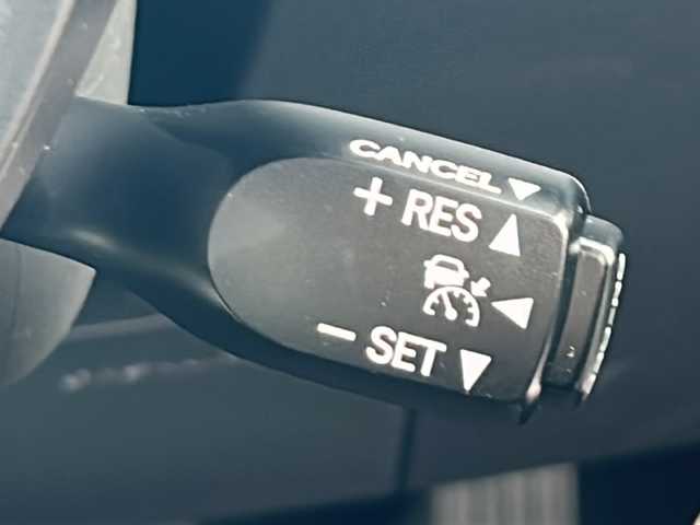 トヨタ ＧＲ８６ SZ 愛知県 2024(令6)年 0.4万km クリスタルホワイトパール ・禁煙車/・ワンオーナー/・純正ナビ/フルセグTV/　（NMZK-W73D）/・バックカメラ/・ETC/・ドライブレコーダー/・ステアスイッチ/・パドルシフト/・アイサイト/・プリクラッシュブレーキ/・全車速追従クルーズコントロール/・誤発進抑制制御機能/・先行車発進お知らせ機能/・車線逸脱警報/・ふらつき警報/・クリアランスソナー/・純正１７インチアルミ/・LEDオートライト/・電動格納ミラー/・プッシュスタート/・走行制御モード/・TRACKスイッチ/・純正フロアマット/・新車保証書/・取扱説明書/・スペアキー