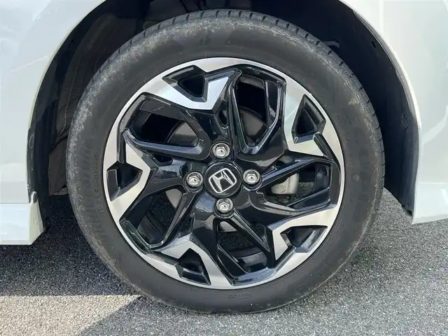 ホンダ Ｎ ＢＯＸ カスタム G EX ターボ ホンダセンシング 奈良県 2018(平30)年 4.1万km プラチナホワイトパール 純正メモリナビ　[VXM-185VFi]/バックカメラ　/フルセグＴＶ　/両側パワースライドドア　/純正１４インチＡＷ　/前後ドライブレコーダー　/衝突被害軽減システム　/パドルシフト　/車線逸脱警報　/ハーフレザーシート /レーンキープアシスト