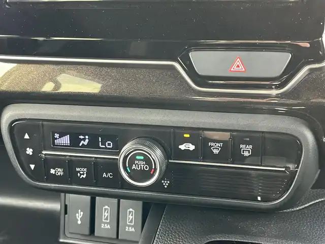 ホンダ Ｎ ＢＯＸ カスタム G EX ターボ ホンダセンシング 奈良県 2018(平30)年 4.1万km プラチナホワイトパール 純正メモリナビ　[VXM-185VFi]/バックカメラ　/フルセグＴＶ　/両側パワースライドドア　/純正１４インチＡＷ　/前後ドライブレコーダー　/衝突被害軽減システム　/パドルシフト　/車線逸脱警報　/ハーフレザーシート /レーンキープアシスト