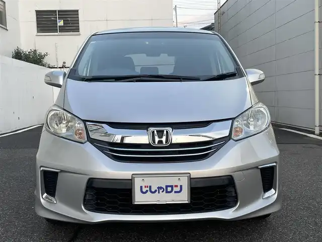 ホンダ フリード ハイブリット ジャストセレクション 千葉県 2015(平27)年 10.2万km スーパープラチナメタリック (株)IDOMが運営する【じしゃロン八千代店】の自社ローン専用車両になります。/こちらは現金またはオートローンご利用時の価格です。自社ローンご希望の方は別途その旨お申付け下さい/両側パワースライドドア/ビルトインETC/Bluetoothオーディオ対応ナビ