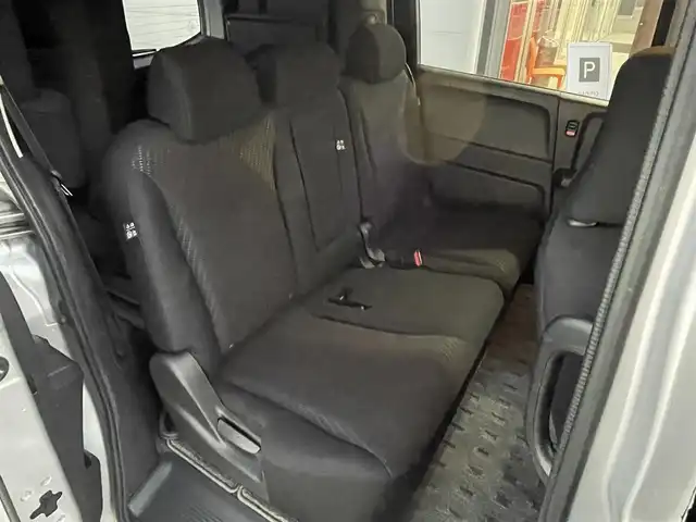 ホンダ フリード ハイブリット ジャストセレクション 千葉県 2015(平27)年 10.2万km スーパープラチナメタリック (株)IDOMが運営する【じしゃロン八千代店】の自社ローン専用車両になります。/こちらは現金またはオートローンご利用時の価格です。自社ローンご希望の方は別途その旨お申付け下さい/両側パワースライドドア/ビルトインETC/Bluetoothオーディオ対応ナビ