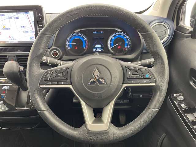 三菱 ｅＫクロス T 愛知県 2019(令1)年 5.4万km 茶Ⅱ マイパイロット　/純正９型ナビ　/全方位カメラ　/レーダークルコン　/シートヒーター　/コーナーセンサー　/純正ＡＷ　/ＬＥＤヘッド　/インテリジェントミラー　/レーンキープ　/ドラレコ　/ＥＴＣ　/プッシュスタート　/スマートキー