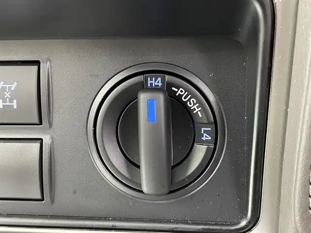 トヨタ ランドクルーザー プラド TX Lパッケージ マットブラED 宮城県 2023(令5)年 5万km ホワイトパールクリスタルシャイン サンルーフ/純正９型ナビ/ベージュ革シート/アダプティブクルーズ/クリアランスソナー/セーフティセンス/バックモニター/ＥＴＣ/シートヒーター/ベンチレーション/センターデフロック/ダウンヒルアシスト/後席電動格納/運転席/助手席パワーシート/専用18インチAW/ルーフレール/禁煙車