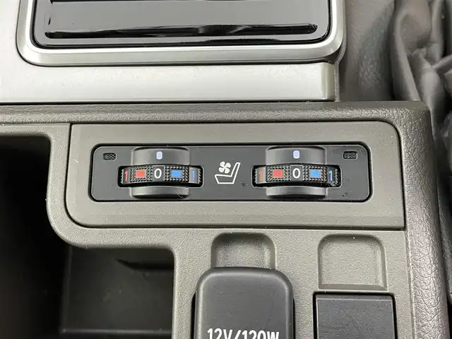 トヨタ ランドクルーザー プラド TX Lパッケージ マットブラED 宮城県 2023(令5)年 5万km ホワイトパールクリスタルシャイン サンルーフ/純正９型ナビ/ベージュ革シート/アダプティブクルーズ/クリアランスソナー/セーフティセンス/バックモニター/ＥＴＣ/シートヒーター/ベンチレーション/センターデフロック/ダウンヒルアシスト/後席電動格納/運転席/助手席パワーシート/専用18インチAW/ルーフレール/禁煙車