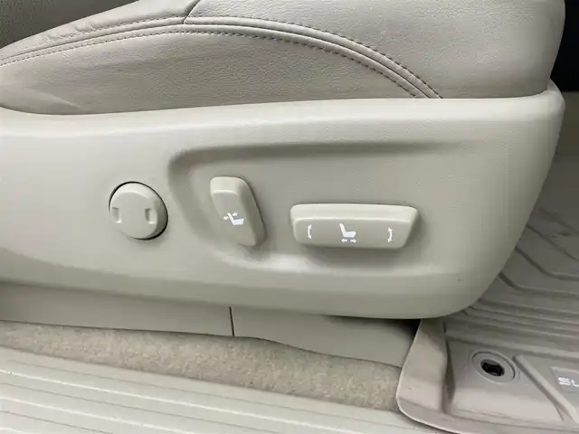 トヨタ ランドクルーザー プラド TX Lパッケージ マットブラED 宮城県 2023(令5)年 5万km ホワイトパールクリスタルシャイン サンルーフ/純正９型ナビ/ベージュ革シート/アダプティブクルーズ/クリアランスソナー/セーフティセンス/バックモニター/ＥＴＣ/シートヒーター/ベンチレーション/センターデフロック/ダウンヒルアシスト/後席電動格納/運転席/助手席パワーシート/専用18インチAW/ルーフレール/禁煙車