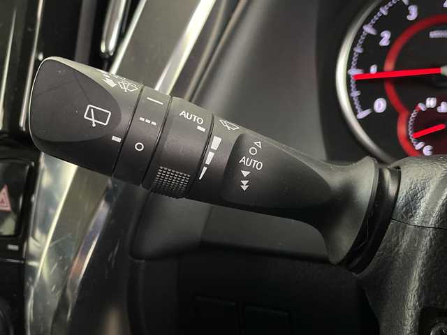 トヨタ アルファード S Cパッケージ 埼玉県 2018(平30)年 5.8万km ホワイトパールクリスタルシャイン サンルーフ/JBLプレミアムサウンド/純正フリップダウンモニター/純正メモリナビ/CD/DVD/Bluetooth/フルセグ/全方位カメラ/デジタルインナーミラー/ドライブレコーダー/ビルトインETC2.0/トヨタセーフティセンス/ブラインドスポットモニター/電子パーキングシステム/ブレーキホールド/両側パワースライドドア/パワーバックドア/ステアリングヒーター/レザーシート/パワーシート/シートヒーター/エアシート/純正１６インチアルミホイール/純正フロアマット/オットマン/プッシュスタート/スマートキー