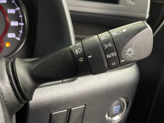 トヨタ アルファード S Cパッケージ 埼玉県 2018(平30)年 5.8万km ホワイトパールクリスタルシャイン サンルーフ/JBLプレミアムサウンド/純正フリップダウンモニター/純正メモリナビ/CD/DVD/Bluetooth/フルセグ/全方位カメラ/デジタルインナーミラー/ドライブレコーダー/ビルトインETC2.0/トヨタセーフティセンス/ブラインドスポットモニター/電子パーキングシステム/ブレーキホールド/両側パワースライドドア/パワーバックドア/ステアリングヒーター/レザーシート/パワーシート/シートヒーター/エアシート/純正１６インチアルミホイール/純正フロアマット/オットマン/プッシュスタート/スマートキー