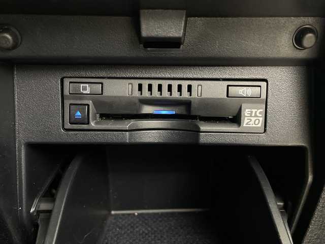 トヨタ アルファード S Cパッケージ 埼玉県 2018(平30)年 5.8万km ホワイトパールクリスタルシャイン サンルーフ/JBLプレミアムサウンド/純正フリップダウンモニター/純正メモリナビ/CD/DVD/Bluetooth/フルセグ/全方位カメラ/デジタルインナーミラー/ドライブレコーダー/ビルトインETC2.0/トヨタセーフティセンス/ブラインドスポットモニター/電子パーキングシステム/ブレーキホールド/両側パワースライドドア/パワーバックドア/ステアリングヒーター/レザーシート/パワーシート/シートヒーター/エアシート/純正１６インチアルミホイール/純正フロアマット/オットマン/プッシュスタート/スマートキー