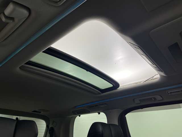 トヨタ アルファード S Cパッケージ 埼玉県 2018(平30)年 5.8万km ホワイトパールクリスタルシャイン サンルーフ/JBLプレミアムサウンド/純正フリップダウンモニター/純正メモリナビ/CD/DVD/Bluetooth/フルセグ/全方位カメラ/デジタルインナーミラー/ドライブレコーダー/ビルトインETC2.0/トヨタセーフティセンス/ブラインドスポットモニター/電子パーキングシステム/ブレーキホールド/両側パワースライドドア/パワーバックドア/ステアリングヒーター/レザーシート/パワーシート/シートヒーター/エアシート/純正１６インチアルミホイール/純正フロアマット/オットマン/プッシュスタート/スマートキー