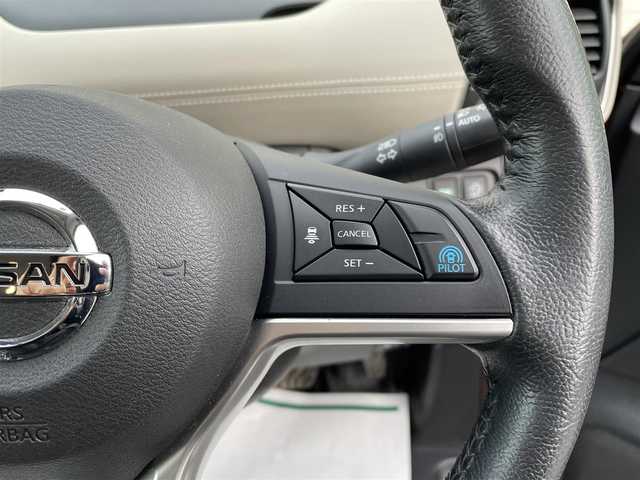 日産 セレナ ハイウェイスター Vセレクション 福岡県 2018(平30)年 6.7万km マルーンレッド 純正7型SDナビ(フルセグTV/CD/DVD/BT)/アラウンドビューモニター/プロパイロット/エマージェンシーブレーキ/コーナーセンサー/両側パワスラ/ドラレコ/ETC/デジタルインナーミラー/USBポート/純正LEDヘッドライト/純正フロアマット/純正16インチアルミホイール/スマートキー/プッシュスタート