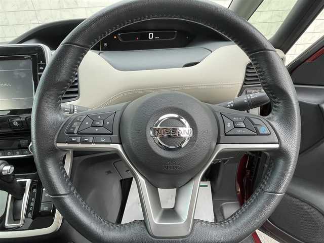 日産 セレナ ハイウェイスター Vセレクション 福岡県 2018(平30)年 6.7万km マルーンレッド 純正7型SDナビ(フルセグTV/CD/DVD/BT)/アラウンドビューモニター/プロパイロット/エマージェンシーブレーキ/コーナーセンサー/両側パワスラ/ドラレコ/ETC/デジタルインナーミラー/USBポート/純正LEDヘッドライト/純正フロアマット/純正16インチアルミホイール/スマートキー/プッシュスタート