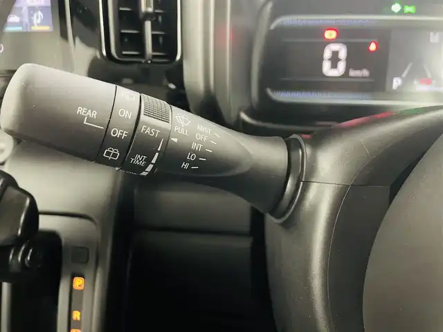 スズキ スペーシア HYBRID X 福島県 2024(令6)年 2万km モスグレーメタリック スズキセーフティサポート/・衝突軽減ブレーキ/・誤発進抑制機能/・車線逸脱抑制機能/・車線逸脱警報/・ふらつき警報機能/・先行車発進お知らせ機能/・標識認識/・低速時ブレーキサポート（前・後）/・パーキングセンサー（前後）/・横滑り防止装置/9インチ純正ディスプレイオーディオ/・全方位カメラ/・バックカメラ/・フルセグTV/・Bluetooth/・ETC/・HDMI/・USB/・AppleCarPlay/・androidオート/・iPod/・FM/AM/・ステアリングスイッチ/後席オットマン/両側パワースライドドア/LEDヘッドライト/・オートライト/・オートマチックハイビーム/前席シートヒーター/純正フロアマット/ドアバイザー/後席サンシェード/プッシュスタート/・スマートキー