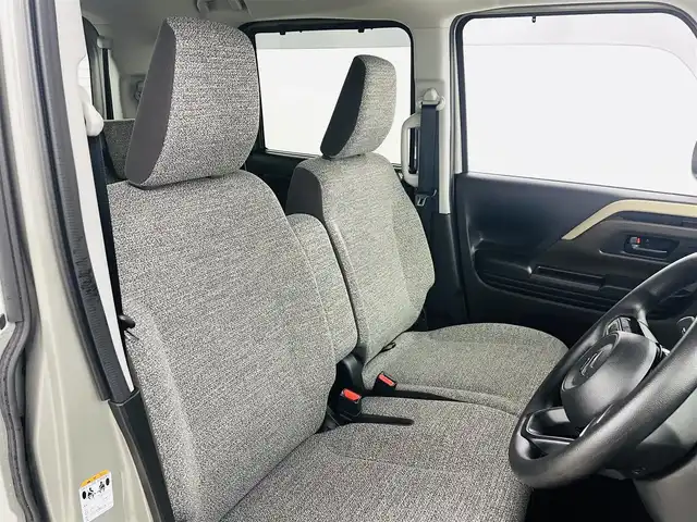 スズキ スペーシア HYBRID X 福島県 2024(令6)年 2万km モスグレーメタリック スズキセーフティサポート/・衝突軽減ブレーキ/・誤発進抑制機能/・車線逸脱抑制機能/・車線逸脱警報/・ふらつき警報機能/・先行車発進お知らせ機能/・標識認識/・低速時ブレーキサポート（前・後）/・パーキングセンサー（前後）/・横滑り防止装置/9インチ純正ディスプレイオーディオ/・全方位カメラ/・バックカメラ/・フルセグTV/・Bluetooth/・ETC/・HDMI/・USB/・AppleCarPlay/・androidオート/・iPod/・FM/AM/・ステアリングスイッチ/後席オットマン/両側パワースライドドア/LEDヘッドライト/・オートライト/・オートマチックハイビーム/前席シートヒーター/純正フロアマット/ドアバイザー/後席サンシェード/プッシュスタート/・スマートキー