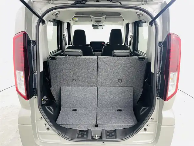 スズキ スペーシア HYBRID X 福島県 2024(令6)年 2万km モスグレーメタリック スズキセーフティサポート/・衝突軽減ブレーキ/・誤発進抑制機能/・車線逸脱抑制機能/・車線逸脱警報/・ふらつき警報機能/・先行車発進お知らせ機能/・標識認識/・低速時ブレーキサポート（前・後）/・パーキングセンサー（前後）/・横滑り防止装置/9インチ純正ディスプレイオーディオ/・全方位カメラ/・バックカメラ/・フルセグTV/・Bluetooth/・ETC/・HDMI/・USB/・AppleCarPlay/・androidオート/・iPod/・FM/AM/・ステアリングスイッチ/後席オットマン/両側パワースライドドア/LEDヘッドライト/・オートライト/・オートマチックハイビーム/前席シートヒーター/純正フロアマット/ドアバイザー/後席サンシェード/プッシュスタート/・スマートキー