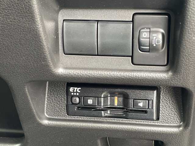スズキ スペーシア HYBRID X 石川県 2024(令6)年 2万km モスグレーメタリック 禁煙車/デュアルカメラブレーキサポート/純正9インチメモリナビ/　　AM/FM/フルセグ/applecarplay/androidauto/アラウンドビューモニター/両側パワースライドドア/LEDオートライト/ヘッドライトレベライザー/前席シートヒーター/後席オットマン/アイドリングストップ/サーキュレーター/サンシェード/リアテーブル/電動格納ミラー/フロアマット/ドアバイザー/ステアリングスイッチ/スマートキー/ETC